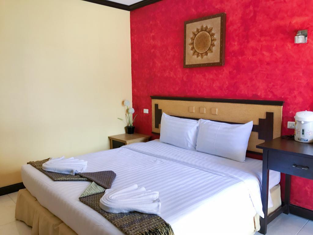 Отель Sea U Honey Patong Экстерьер фото